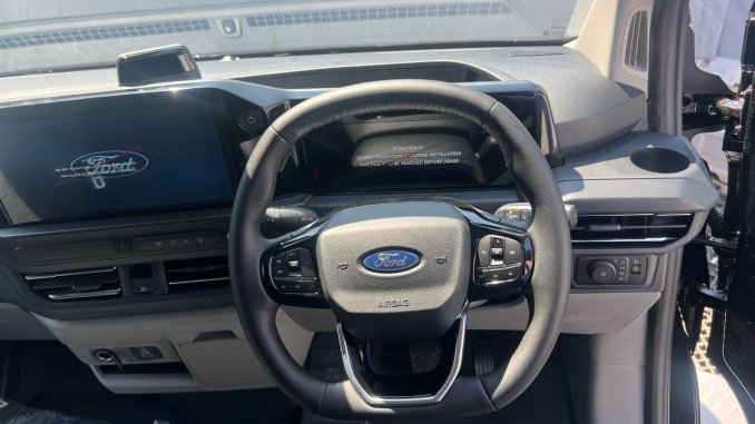 Ford Transit Custom E-320 L1 Rwd 100kW 71kWh H1 Van Limited Auto - Image 10